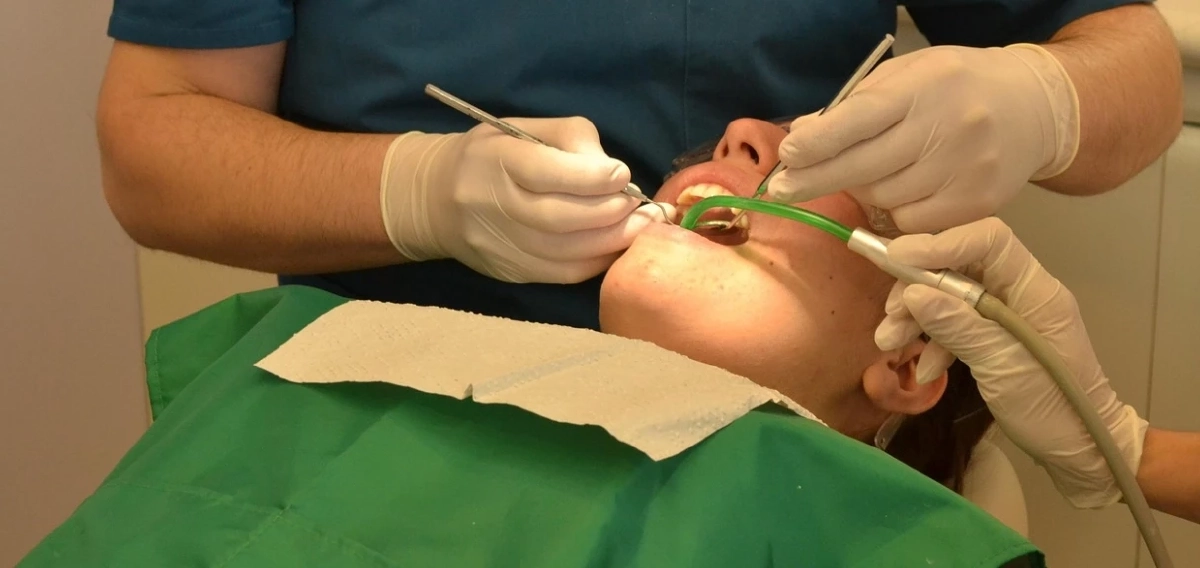 สาวบ้วนปากวันละ 5 - 6 ครั้ง สุดท้ายลิ้นดำ หมอเห็นยังส่ายหน้า