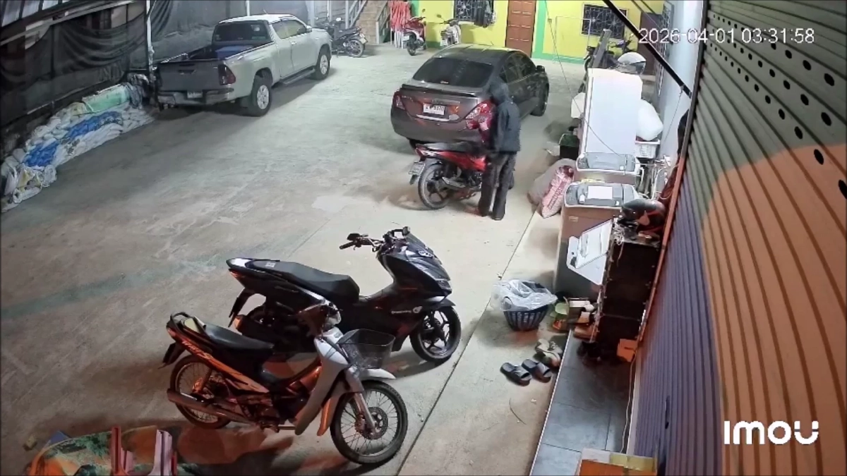 แม่สายผวาแก๊งวัยรุ่นบุกหอพักฉก จยย. 2 คัน คาดส่งขายเพื่อนบ้าน