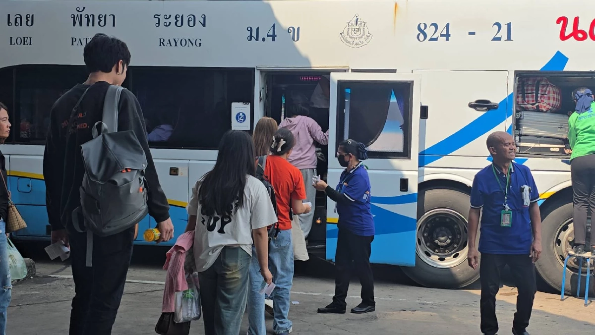 สงกรานต์นี้อาจไม่มีรถกลับบ้าน! ผู้ประกอบการโอดแบกต้นทุนไม่ไหว