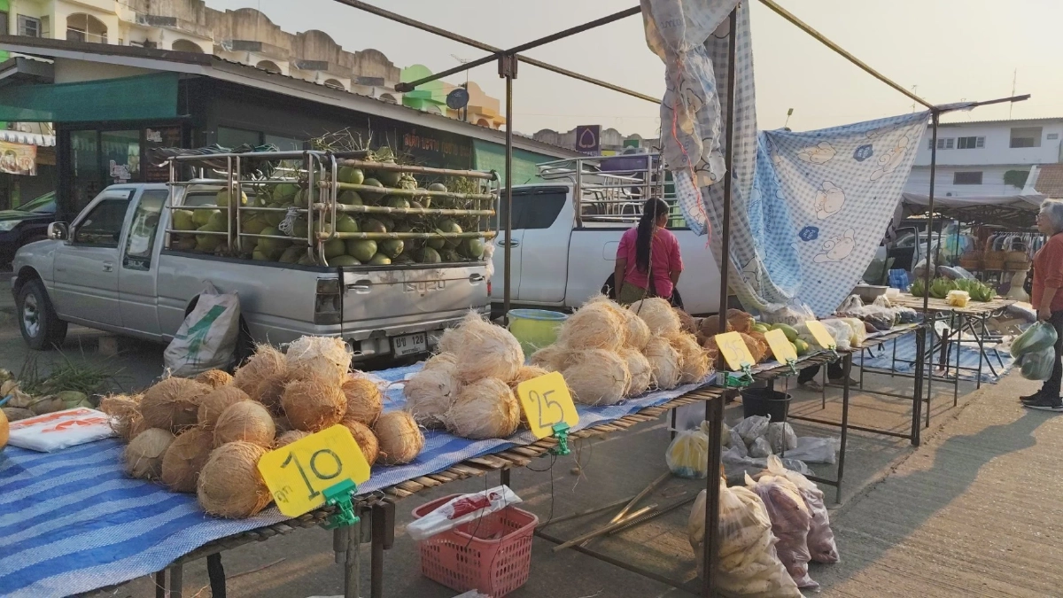 ไข่แพงพุ่งแซงราคาข้าว แม่ค้าโวยรัฐบาล "พูดแล้วต้องทำให้ได้"