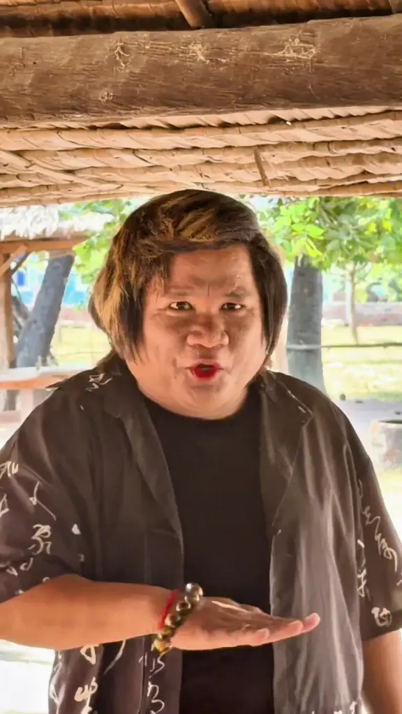 สมาชิกบอยแบนด์กัมพูชา คอมเมนต์แรงแนะเด็กฝึกไทยควรศัลยกรรมก่อน