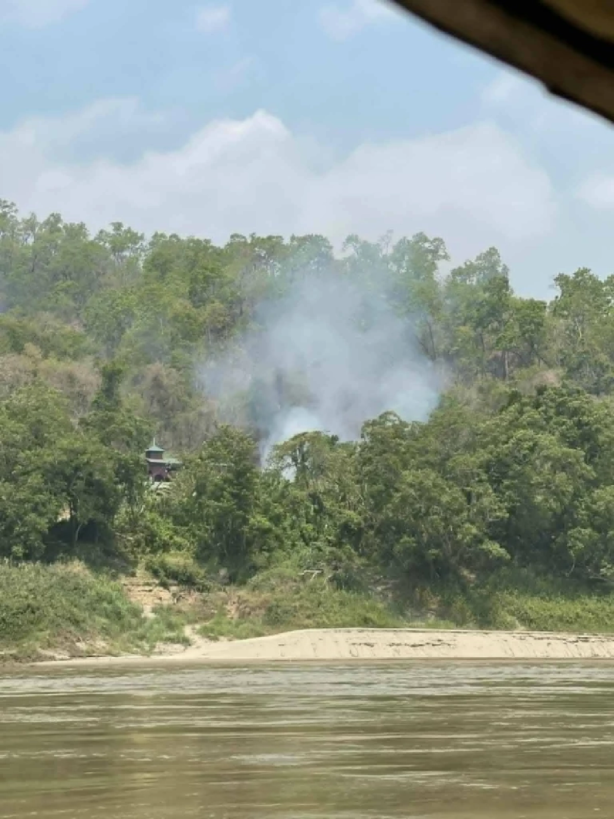 ผบ.ฉก.ทพ.36 ลงพื้นที่ระเบิดเมียนมา ตกชายแดนแม่ฮ่องสอน