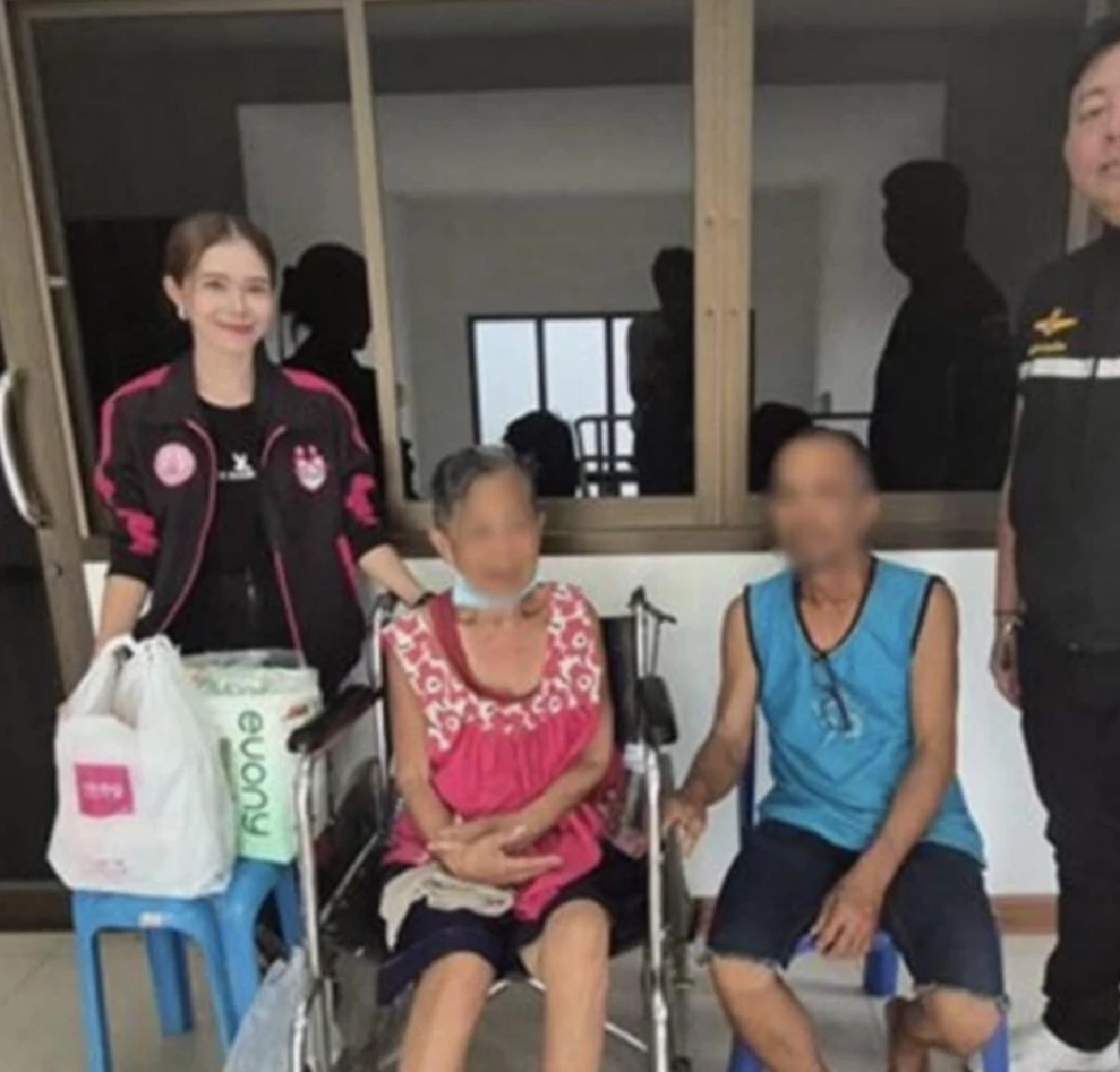 แม่ปล่อยโฮ พูดถึงลูกสาวทั้งน้ำตา รับผิดรักลูกไม่เท่ากัน