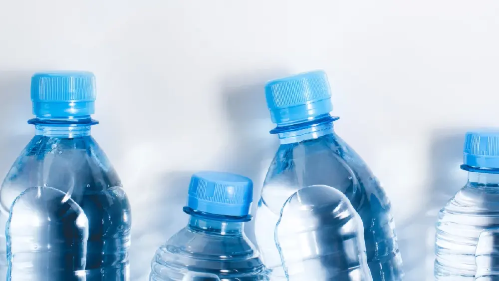 อย่าชะล่าใจ! น้ำดื่มที่เปิดแล้ว เสี่ยงปนเปื้อนมากกว่าที่คิด