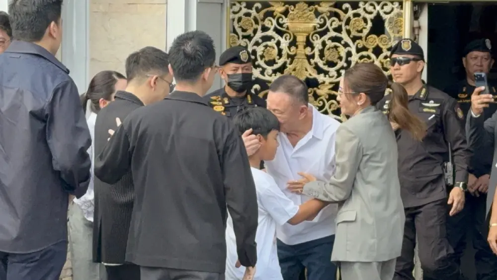 วันนี้ที่รอคอย "ทักษิณ" พักโทษ-คุมประพฤติ ออกจากเรือนจำแล้ว
