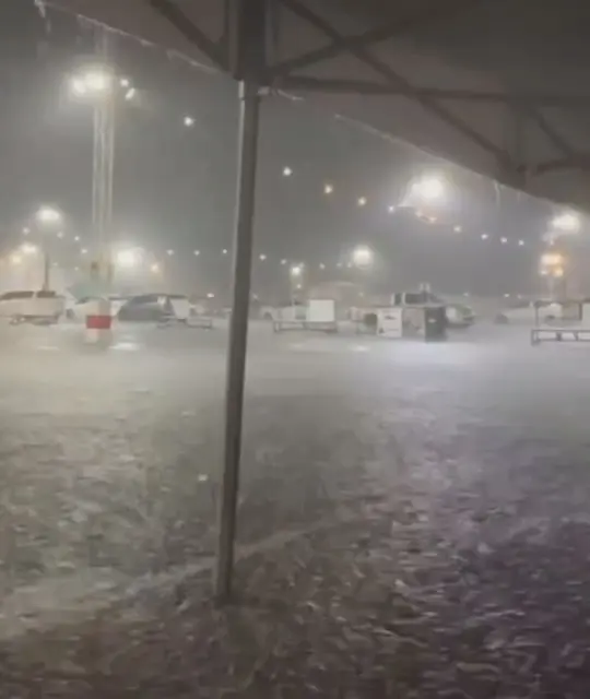 โคราชอ่วม! ฝนถล่ม 5ชม. น้ำท่วมเซฟวัน-ถนนมิตรภาพ รถเล็กระวัง