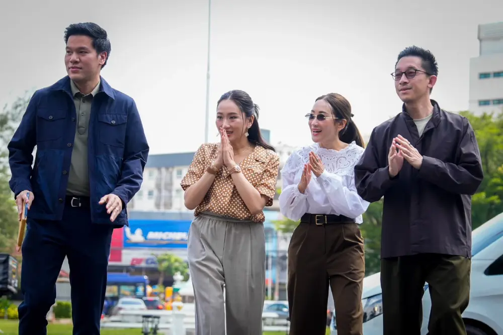 "แพทองธาร" เคลียร์ปมกำไล EM-พักโทษ "ทักษิณ" ไม่หวั่นกระแสค้าน