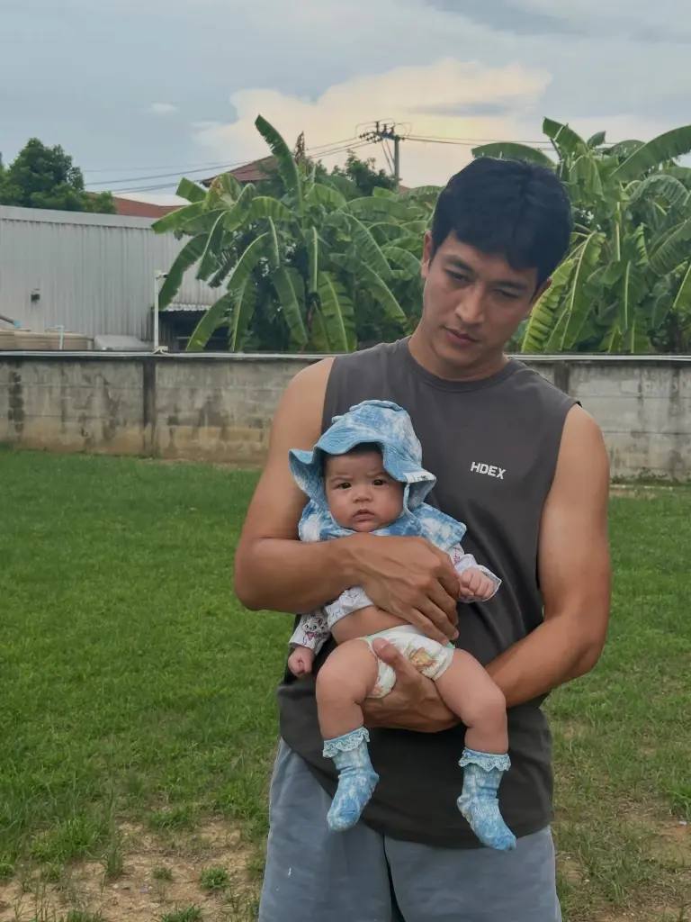 ลูกสาวพ่อกอล์ฟ อนุวัฒน์ ฉายแววสวย ถอดแบบคุณพ่อมาเต็มๆ