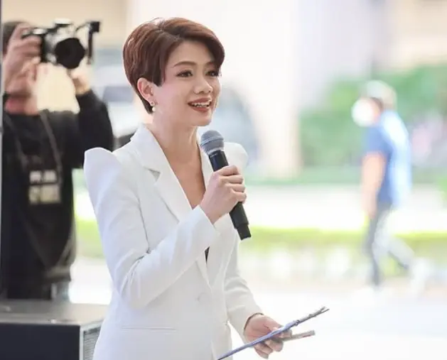 ส่งกำลังใจล้น "ดาว อภิสรา" ประกาศโบกมือลาช่องดัง ขอบคุณผู้ชมที่รักกัน