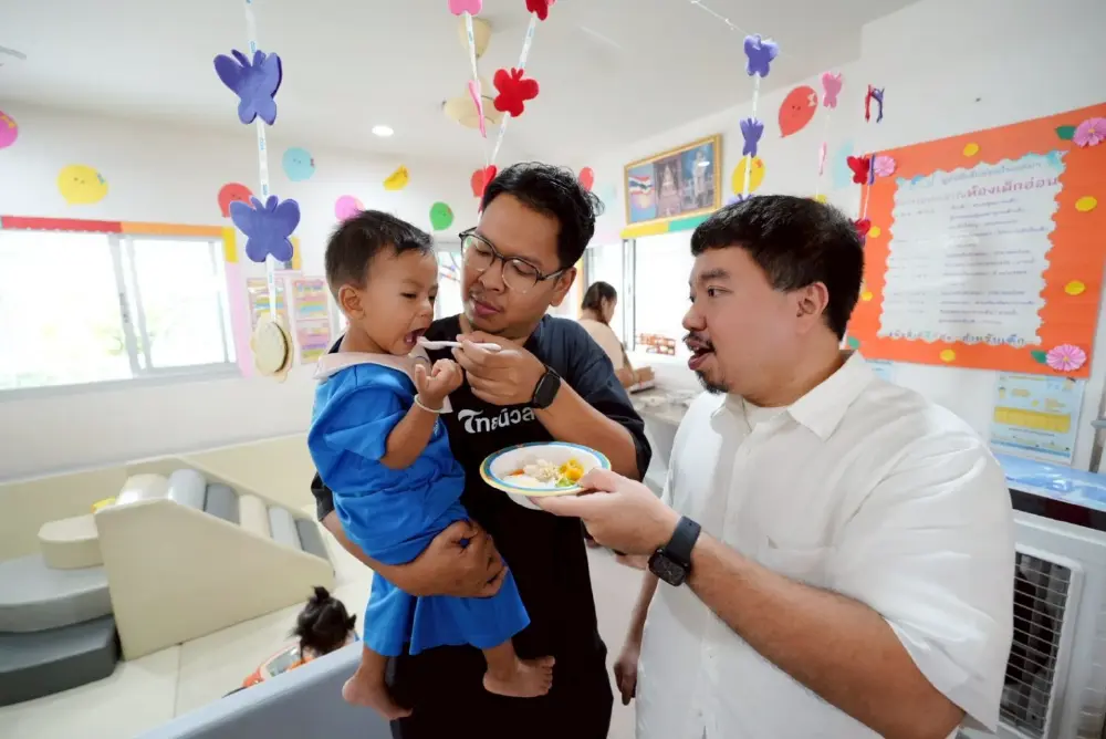 "ไทยนิวส์" ส่งต่อความสุข มอบสิ่งของ มูลนิธิเด็กอ่อนในสลัมฯ 