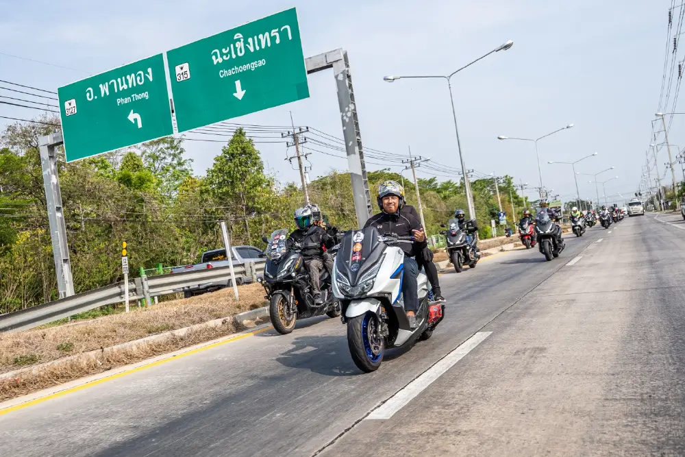 รถจักรยานยนต์ฮอนด้า พาชาว New Honda FORZA 350 และ ADV350 ออกทริปสุดเอ็กซ์คลูซีฟ