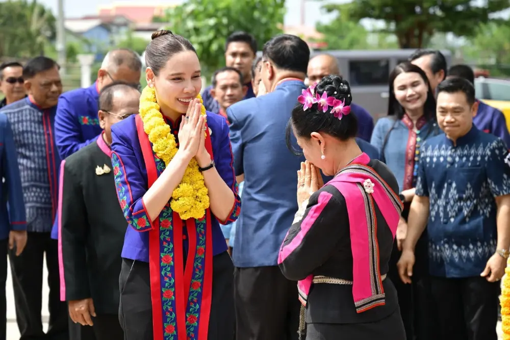 วธ.รับมอบโบราณวัตถุ 3,000 ปี ปั้นนาหนองจอกแลนด์มาร์กใหม่นครพนม