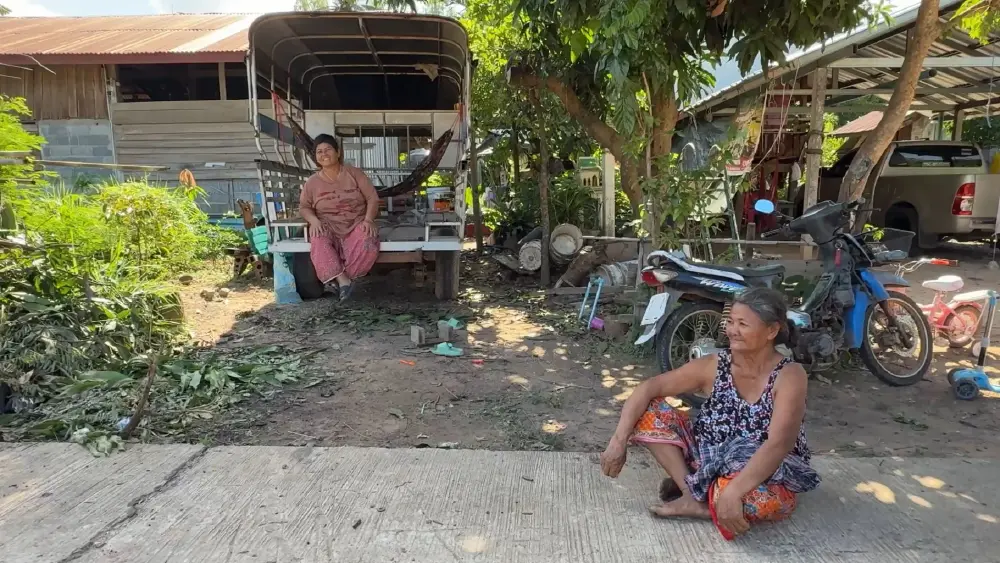 ชาวบ้านสุรินทร์ผวาเขมรประชิดชายแดนตาเมือนธม มั่นใจทหารไทย
