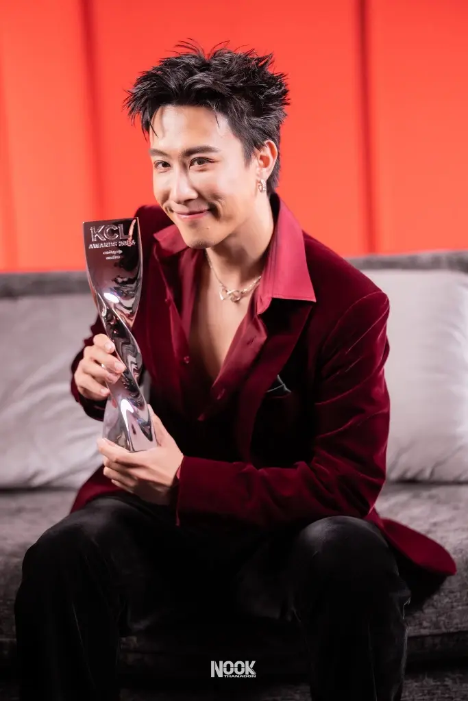 "นุ๊ก ธนดล" เปิดใจซึ้งหลังคว้าถ้วยคมชัดลึก อวอร์ด ครั้งที่ 22