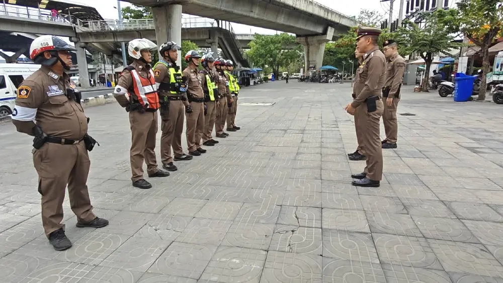 รอง ผบก.ปทุมธานี ตรวจส่วยแท็กซี่มังกรเขียว ยันโปร่งใสไร้เรียกรับเงิน