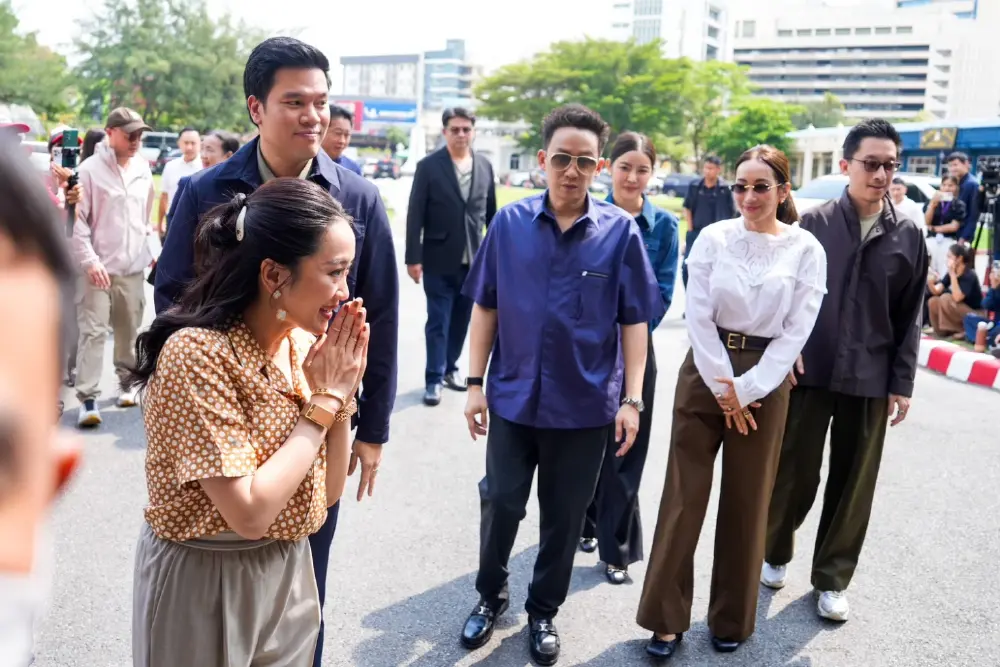 "แพทองธาร" เคลียร์ปมกำไล EM-พักโทษ "ทักษิณ" ไม่หวั่นกระแสค้าน