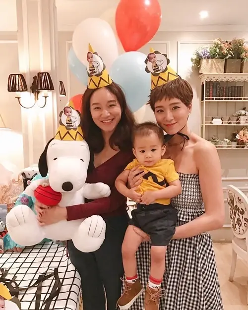 อนุโมทนาบุญ "ดาราสาวชื่อดัง" ตัดสินใจปลงผมบวชชีศึกษาธรรม