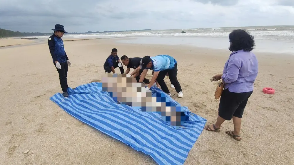 สุดสลด! พบซากพะยูนยักษ์เกยตื้นหาดบางสัก มีแผลปริศนา