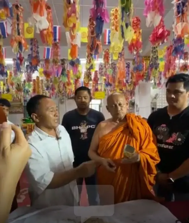 ชัดเจนแล้ว พระเกศทองคำ ข้างในมีทองไหม หลังตัดสินใจผ่าพิสูจน์