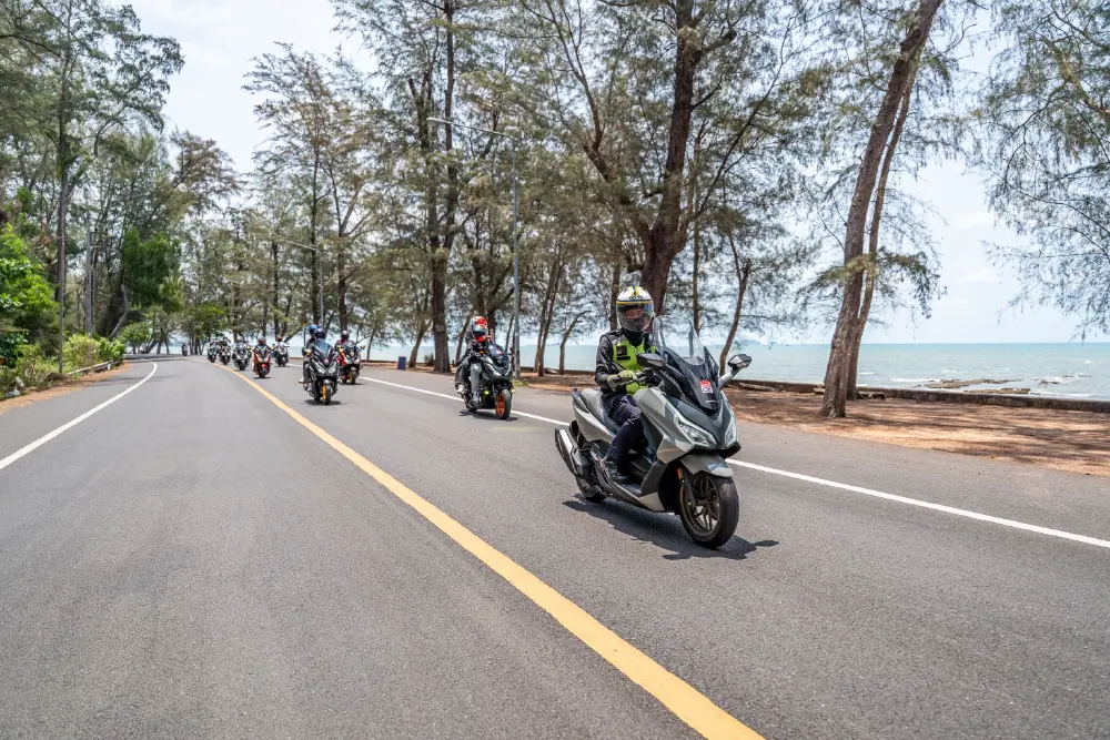 รถจักรยานยนต์ฮอนด้า พาชาว New Honda FORZA 350 และ ADV350 ออกทริปสุดเอ็กซ์คลูซีฟ