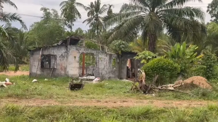 ชาวบ้านทุ่งใหญ่ผวา หนุ่มพิการจิตเวชคลั่งถูกปล่อยตัวลอยคอในคลอง