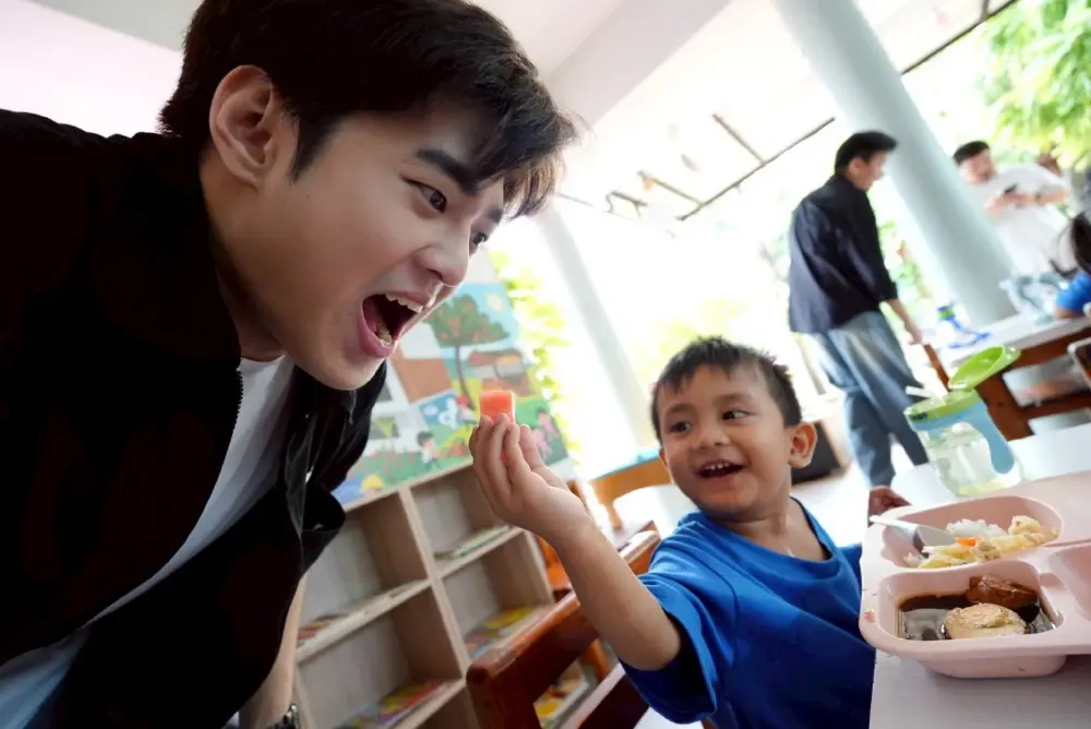 "ไทยนิวส์" ส่งต่อความสุข มอบสิ่งของ มูลนิธิเด็กอ่อนในสลัมฯ 