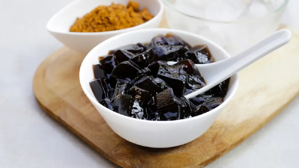 กินมาตั้งนานเพิ่งรู้! เฉาก๊วย แท้จริงคือสมุนไพร ไม่ใช่เจลลี่