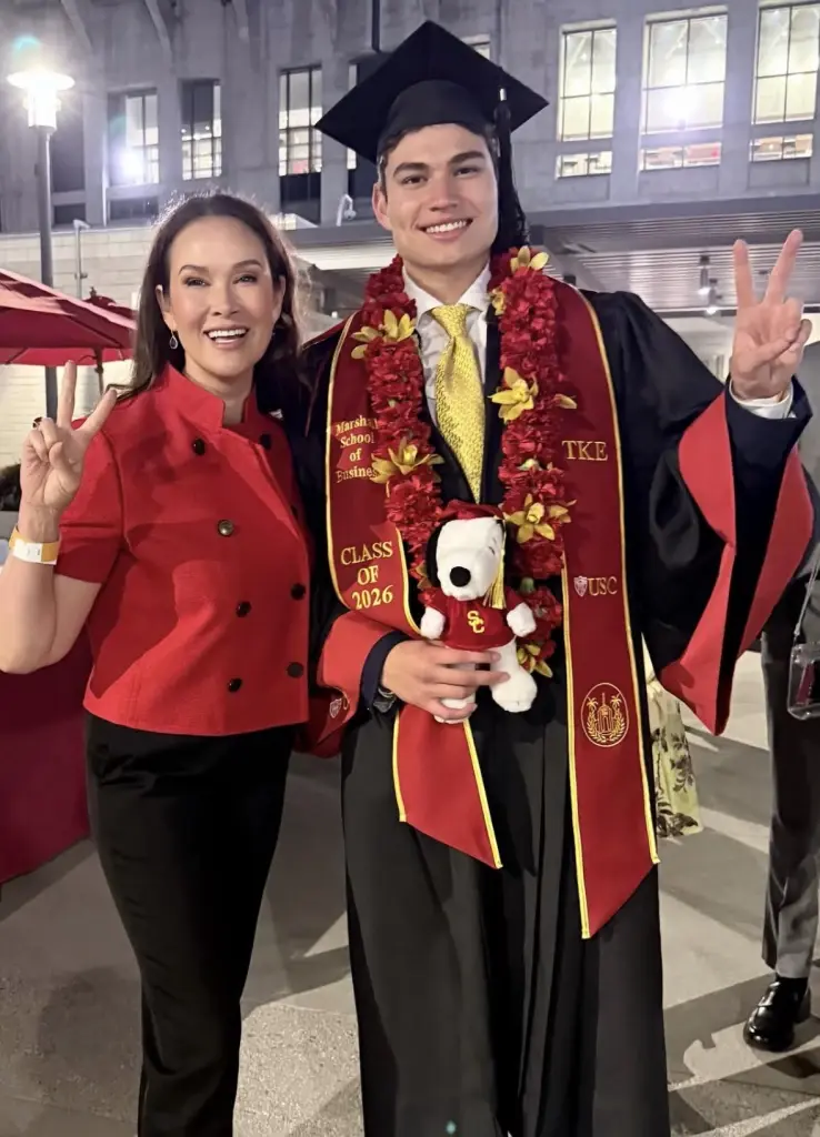 สุดปลื้ม ลูกชายนางงามจักรวาล เรียนจบ USC ทั้งหล่อทั้งเก่งครบสูตร