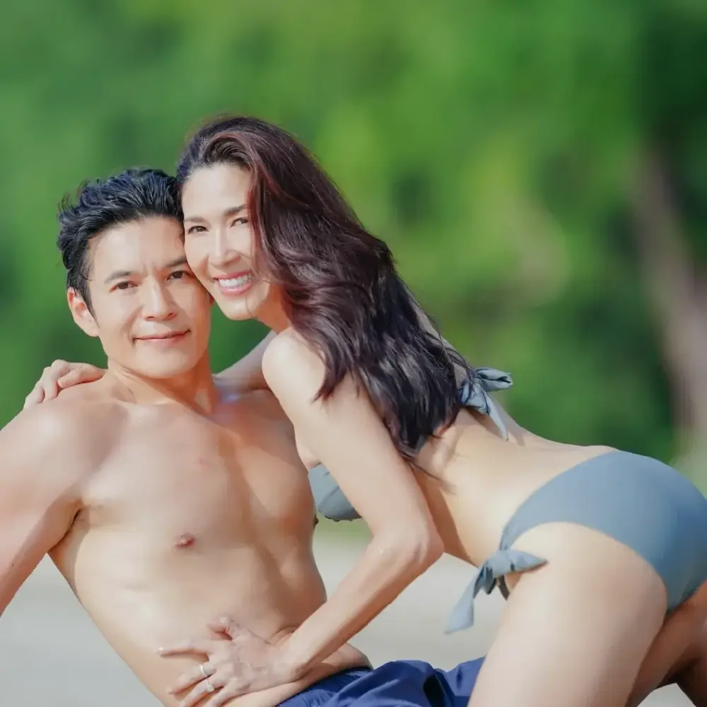 เอิร์ธ ณัฐนันท์ ควงคู่ แอ้ม ศิรประภา ย้อนวันวานภาพถ่ายแบบคู่รัก 