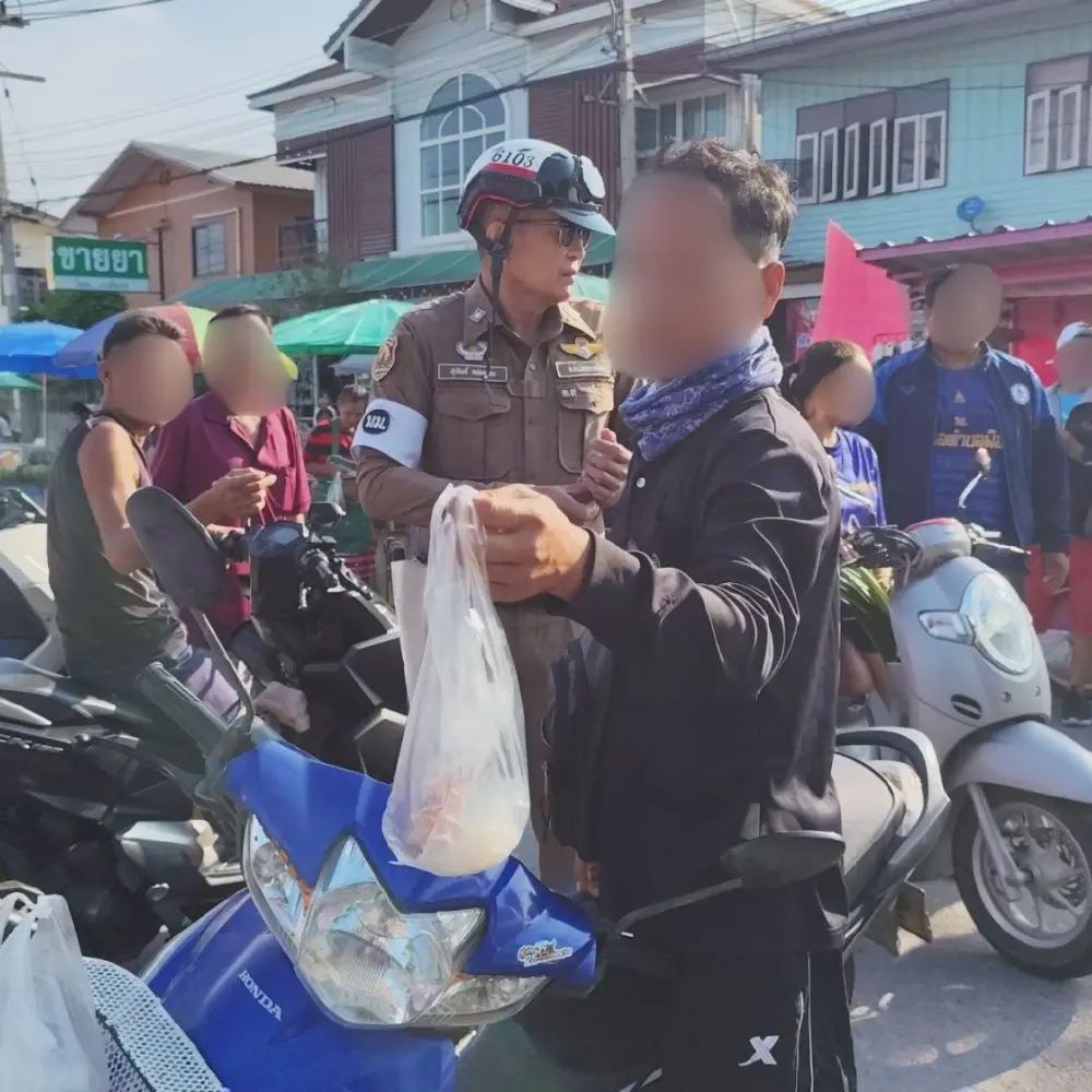 รวบคาตลาด ขโมยหมูปิ้ง 4 ไม้ อ้างทำครั้งแรกแต่ชาวบ้านแฉยับ