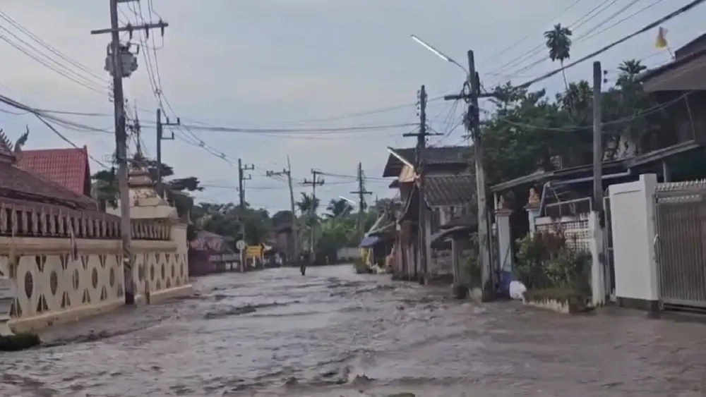 อ่วม! น้ำป่าดอยขุนตาลซัดลำปางจม ชาวบ้านโอดท่วมซ้ำซากทุกปี