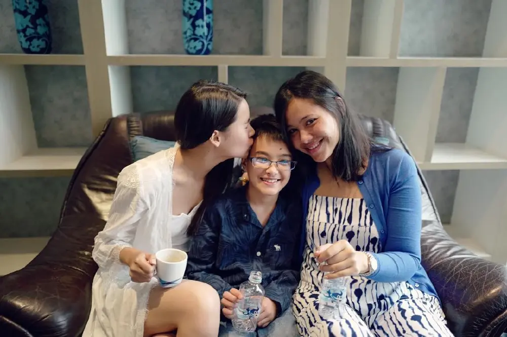 "น้องเฮนรี่"ลูกพี่ลูกน้อง "ญาญ่า" อัปเดตล่าสุดในวัย 21 ปี