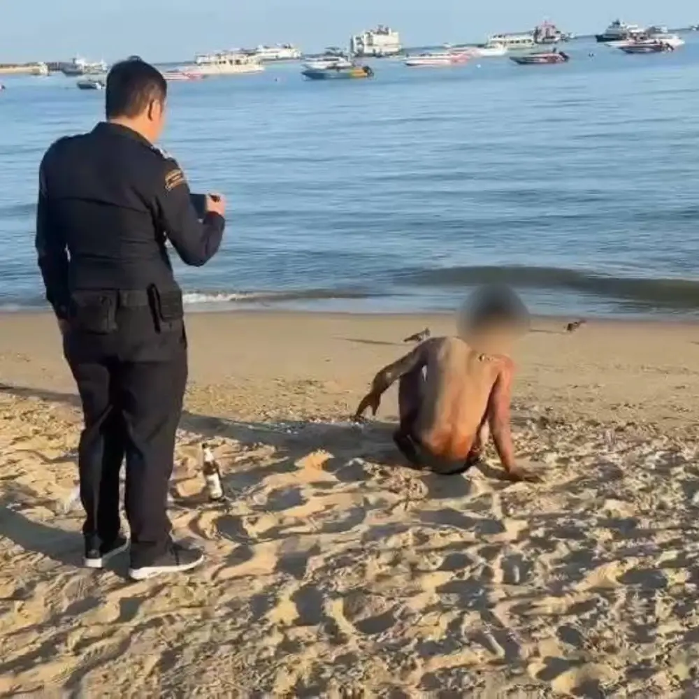 นทท. ร้องเรียนชายเร่ร่อนทำอนาจารริมหาดพัทยาใต้ ไม่แคร์สายตาใคร