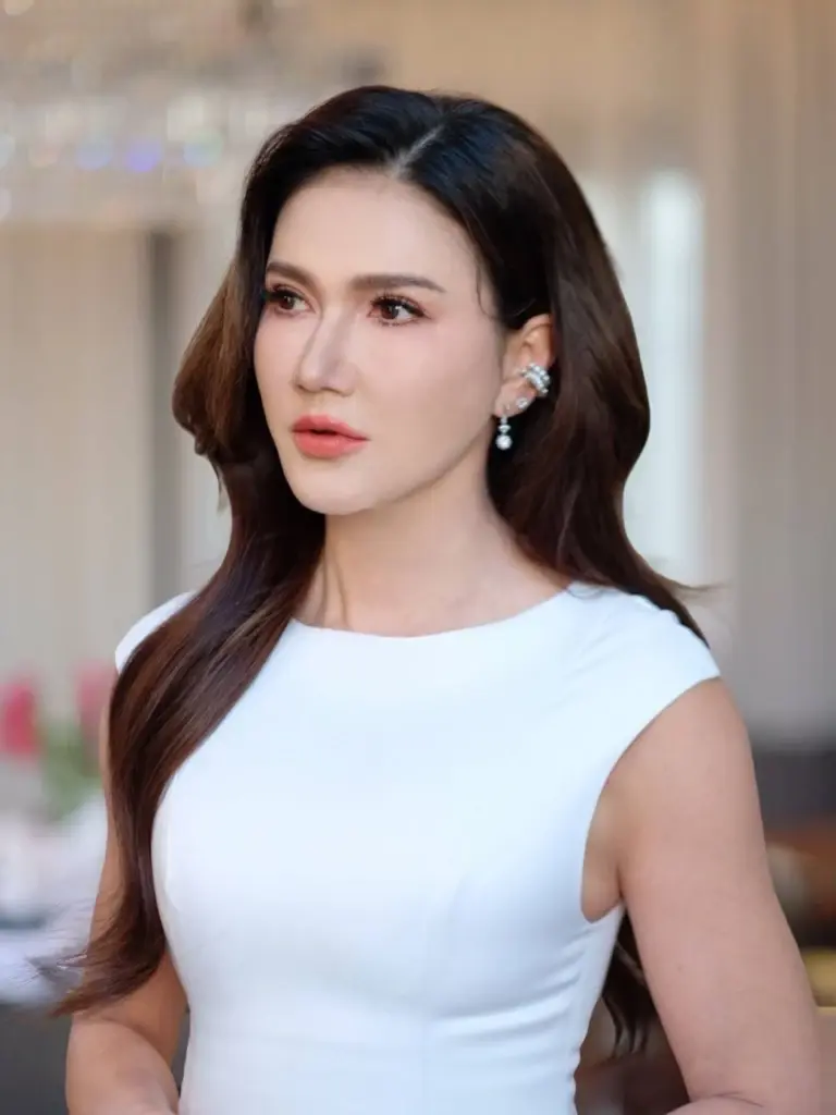 คลอดแล้ว "นนนี่ นนลนีย์" ลูกสาวแอน สิเรียม ให้กำเนิดสมาชิกใหม่
