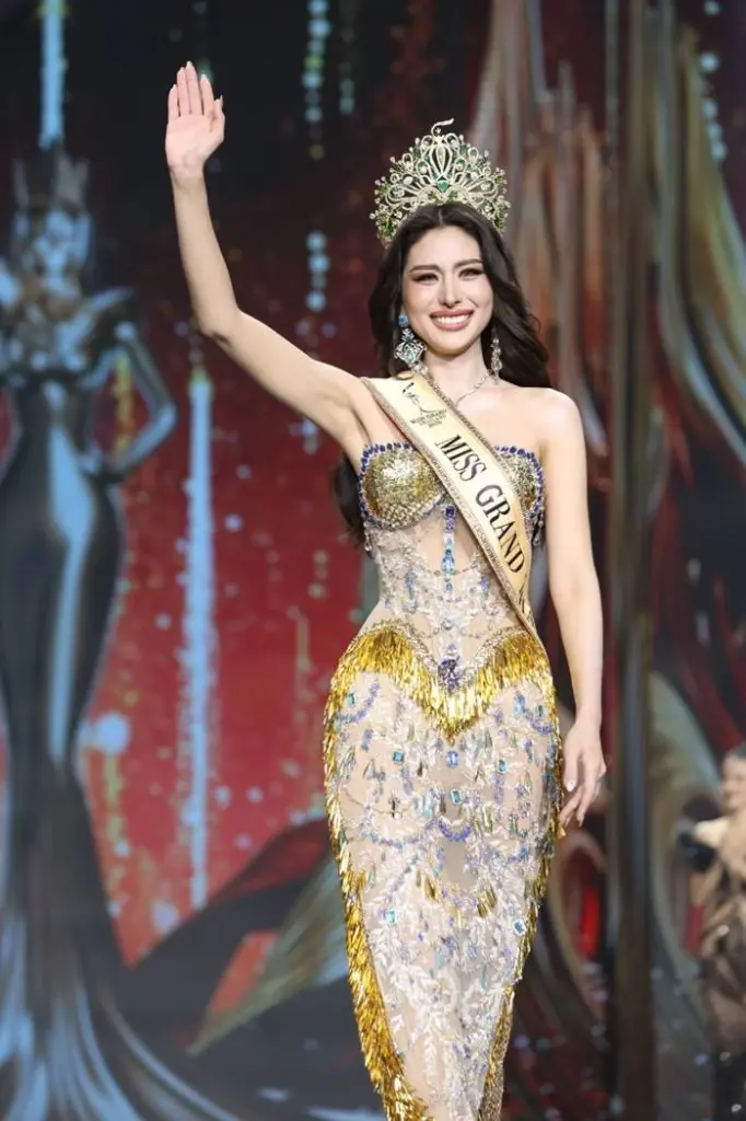 เปิดประวัติ "หนิง ปัทมา" นักร้องสาวดีกรีนางงามเวทีดัง