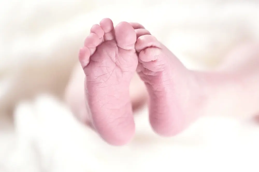 พ่อแม่มือใหม่เลี้ยงลูกตาม AI 1 เดือนผ่านไป ผลลัพธ์ ทำหมอยังตกใจ