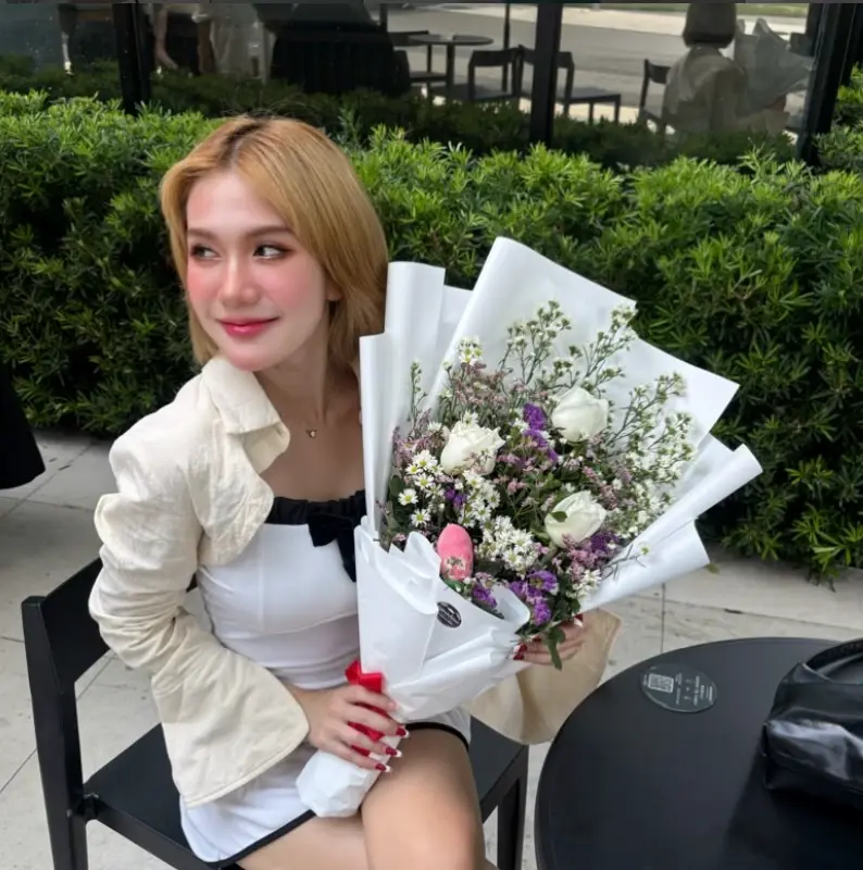 รู้แล้วถึงกับตกใจ อายุจริง "ฟารีดา" สาวสวยที่กำลังเป็นกระแส