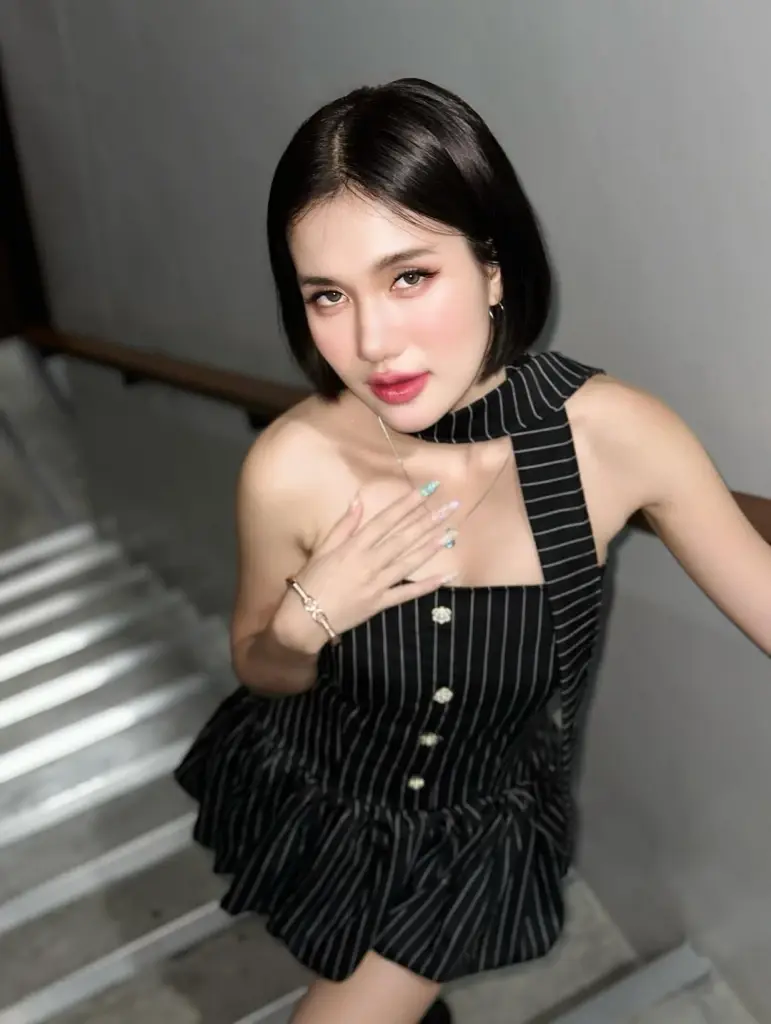 เกิดอะไรขึ้น ฟารีดา แชร์ภาพบนรถพยาบาล พร้อมข้อความถึงลูกในท้อง