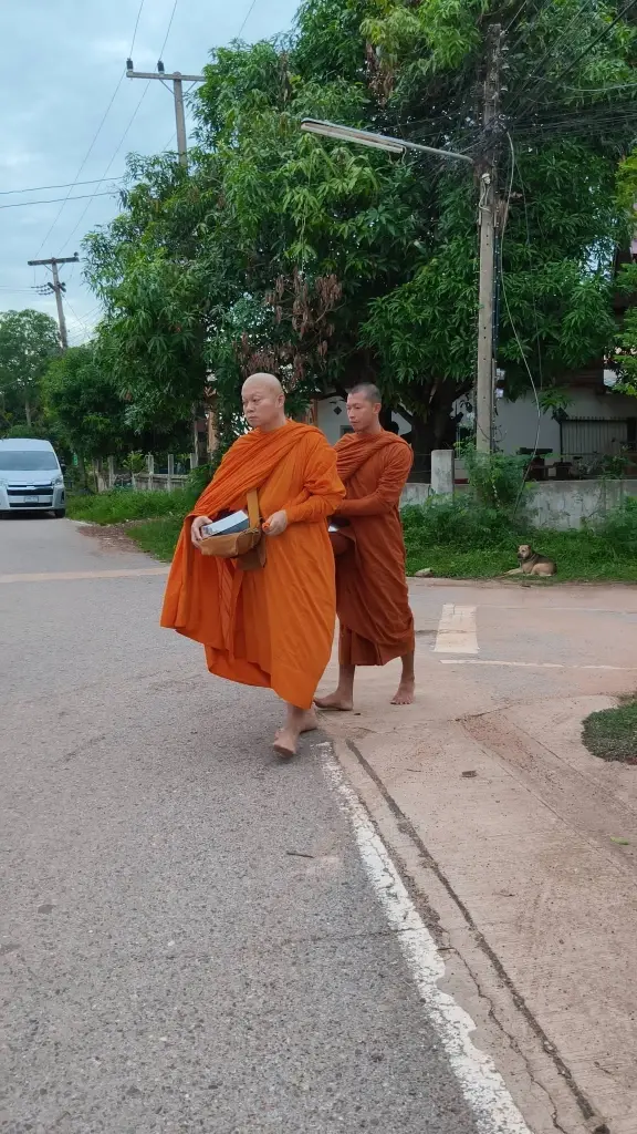เปิดฉายาทางธรรม แม่ทัพกุ้ง เข้าสู่ร่มกาสาวพัสตร์ ออกบิณฑบาตแต่เช้า