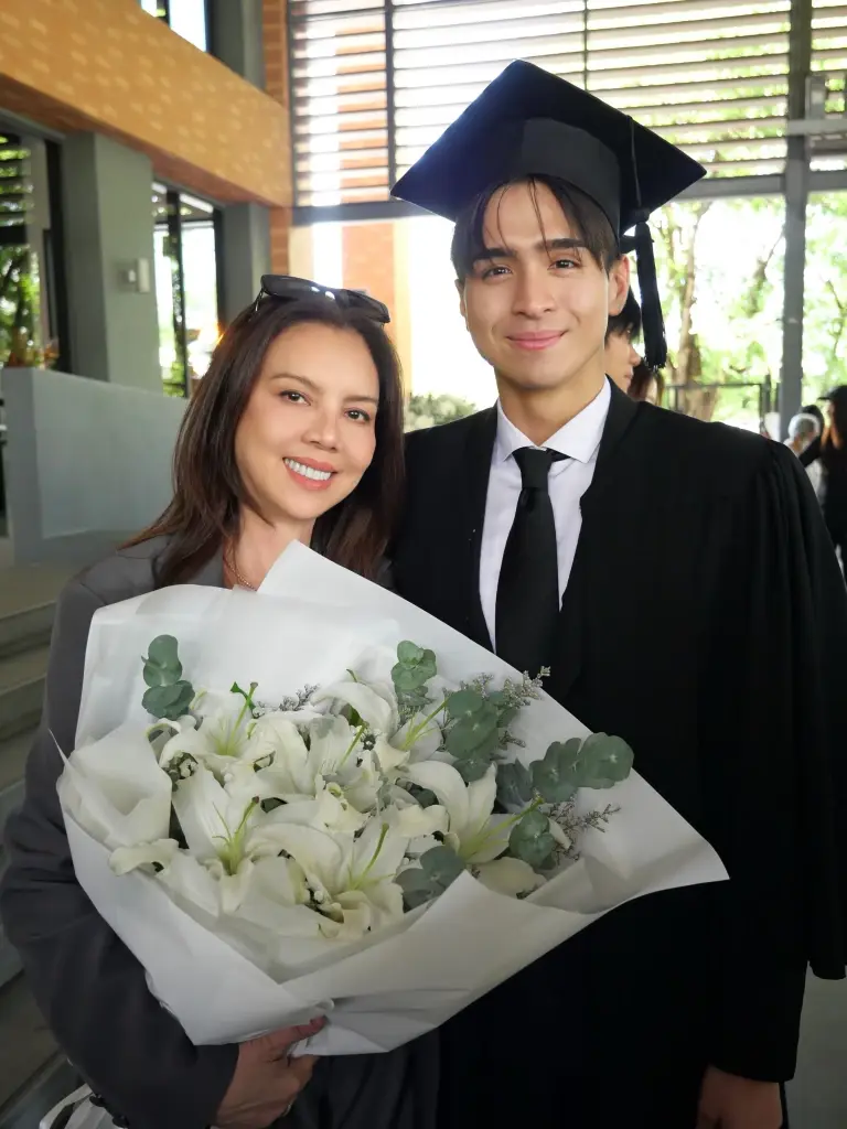 ภูมิใจที่สุด นักร้องดัง โพสต์ยินดี หลานชาย จบไฮสคูลโรงเรียนดัง