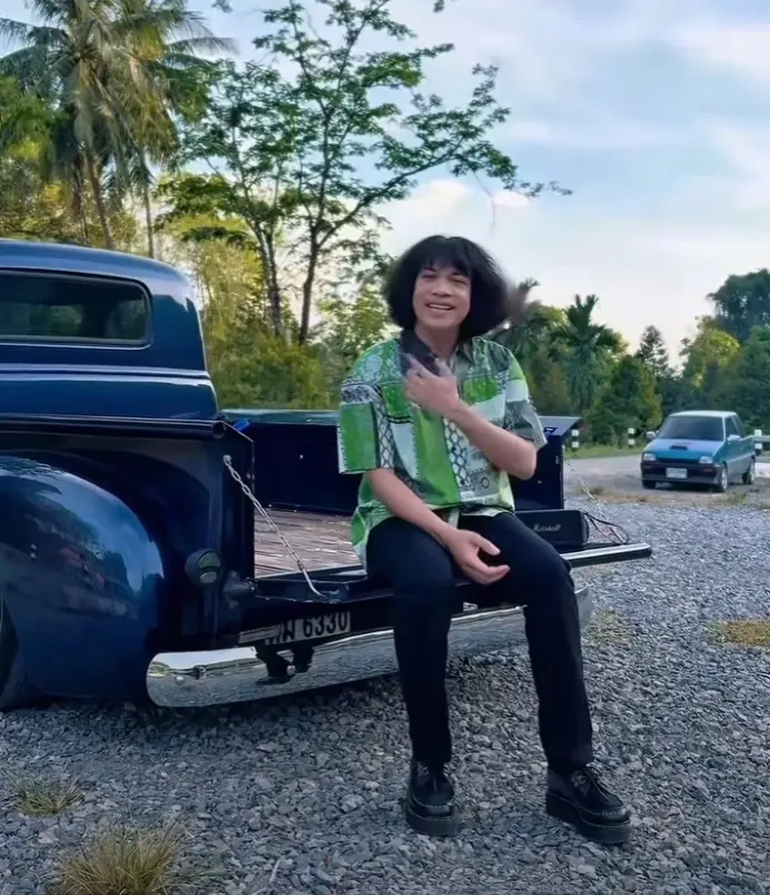 เกิดอะไรขึ้น? ปุ้ย L.กฮ. ประกาศขายรถ แฟนเพลงแห่ส่งกำลังใจล้น