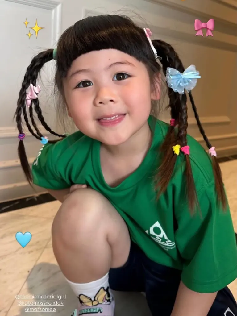 เอ็นดูไม่ไหว น้องเกลซุปตาร์จิ๋ว    ขนเสื้อผ้าถล่มพัทยาเกือบ 10 ชุด