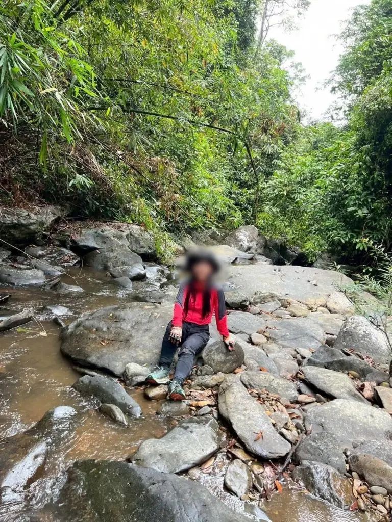 นาทีพบร่าง สาวเมืองนนท์ หลังสูญหายกลางป่าเขาเจ็ดยอด จ.ตรัง