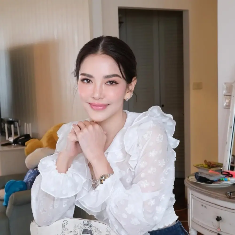 "อ้อม พิยดา" ประกาศเลขอายุจริง  ทำแฟนคลับแทบไม่เชื่อสายตา