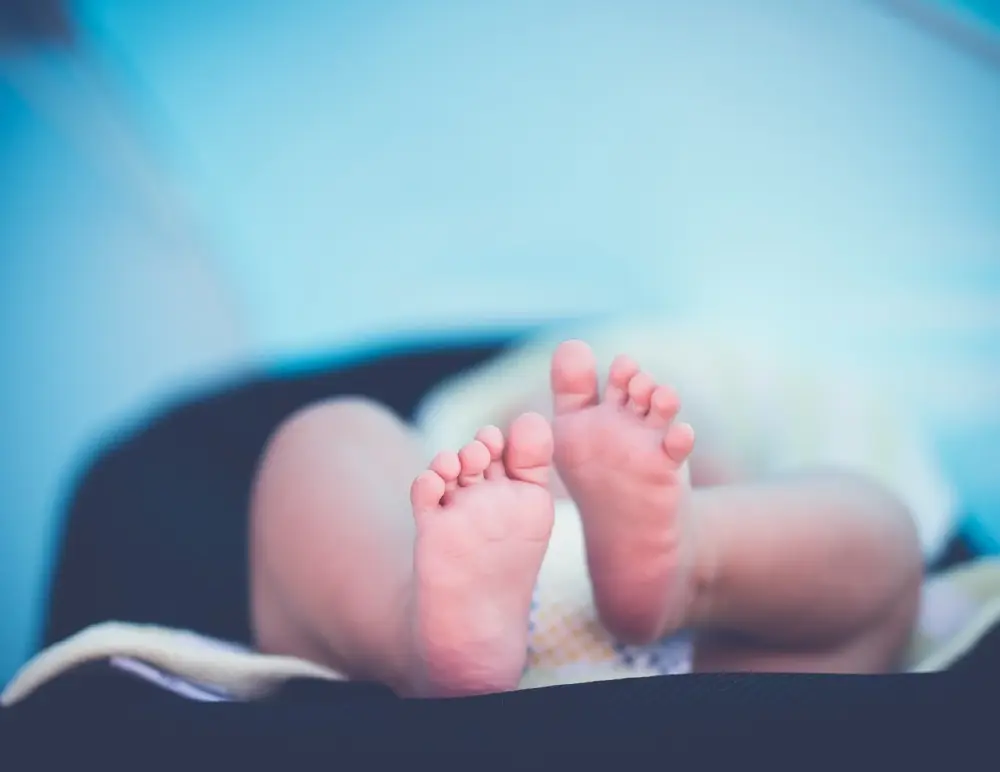 พ่อแม่มือใหม่เลี้ยงลูกตาม AI 1 เดือนผ่านไป ผลลัพธ์ ทำหมอยังตกใจ