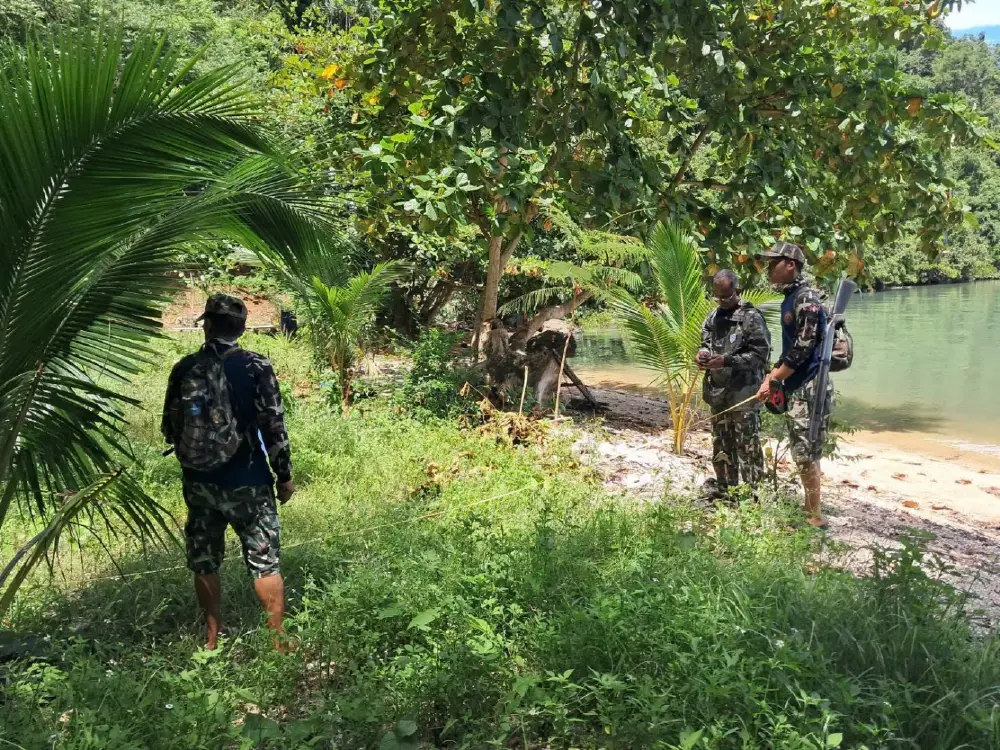 จับหญิงวัย 58 ยึดหาดเขากาโหรดสร้างรีสอร์ตเถื่อนไร้ใบอนุญาต
