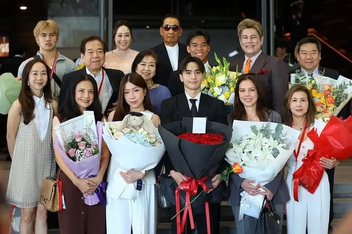 ภูมิใจที่สุด นักร้องดัง โพสต์ยินดี หลานชาย จบไฮสคูลโรงเรียนดัง