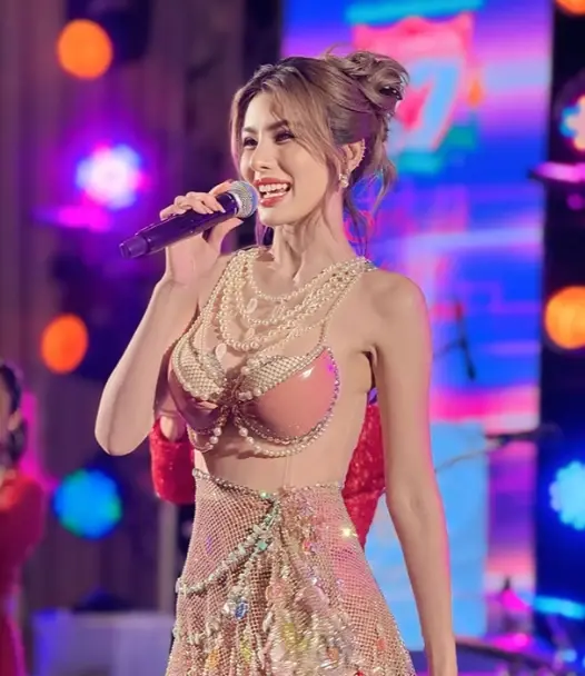 เปิดประวัติ "หนิง ปัทมา" นักร้องสาวดีกรีนางงามเวทีดัง