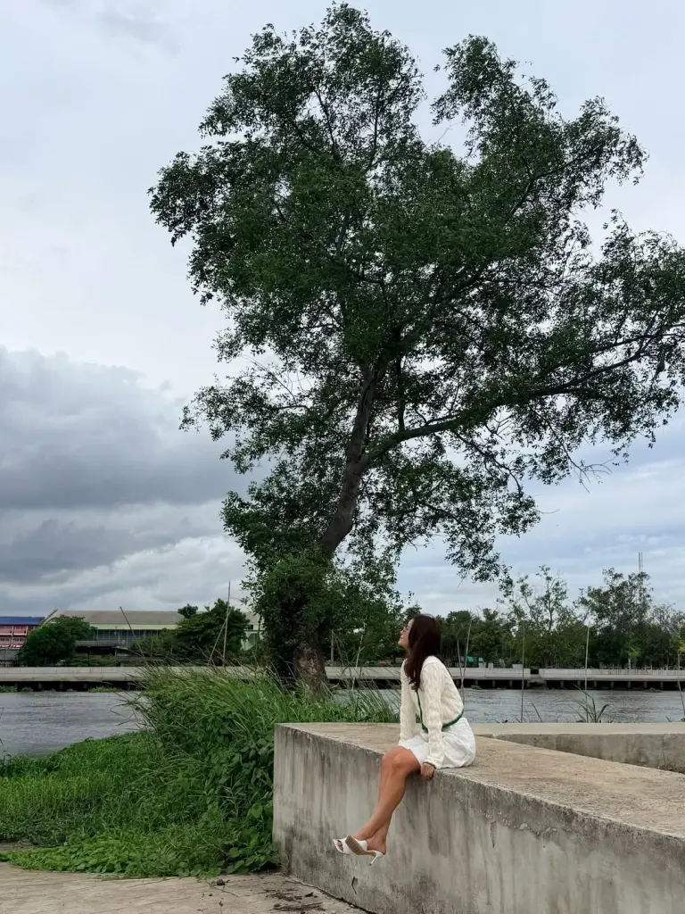 ยอมใจแฟชั่น! "แอน ทองประสม" ใส่ส้นสูงปรี๊ดลุยสวน รดน้ำต้นไม้ชิลๆ 