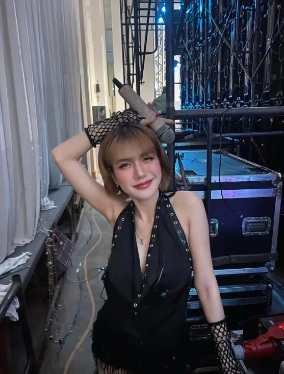 รู้แล้วถึงกับตกใจ อายุจริง "ฟารีดา" สาวสวยที่กำลังเป็นกระแส